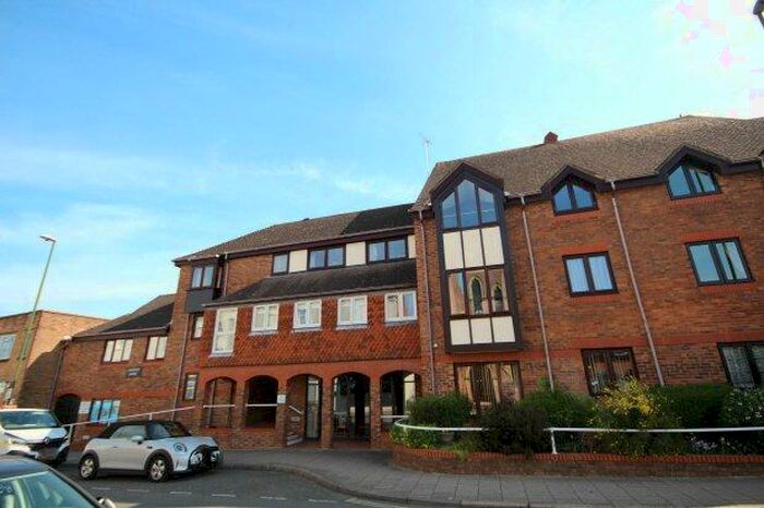 1 Bedroom Flat To Rent In Jasmine Court, RH12