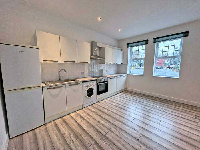 2 Bedroom Apartment To Rent In Watersky House, Fleet, GU52