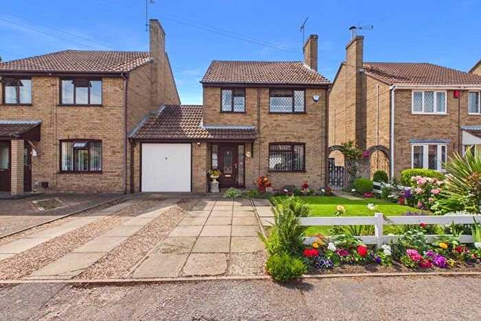 3 Bedroom Semi-Detached House For Sale In Culpins Close, Spalding, Lincolnshire, PE11