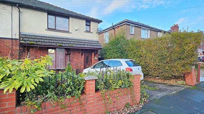 3 Bedroom Semi Detached House For Sale In Knutshaw Crescent Bolton, BL3