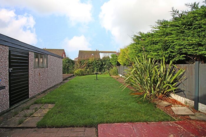 2 Bedroom Bungalow For Sale In North Drive, Thornton-Cleveleys, FY5