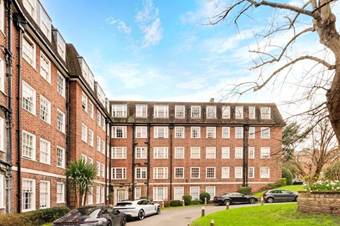 1 Bedroom Apartment For Sale In Prince Arthur Road, London, NW3