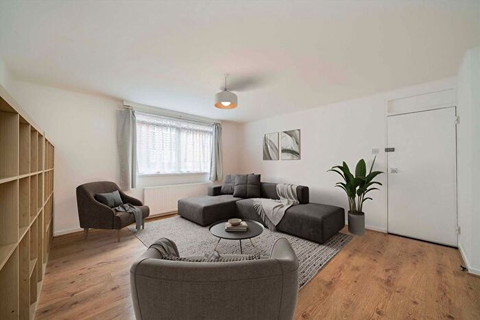 4 Bedroom Flat To Rent In Lancing Street, Bloomsbury, NW1