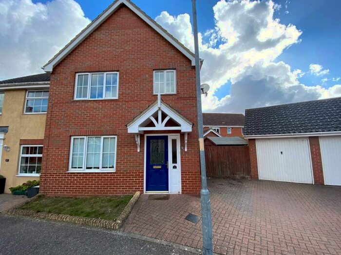 3 Bedroom Semi-Detached House To Rent In Varrick Way, Attleborough, Norfolk, NR17