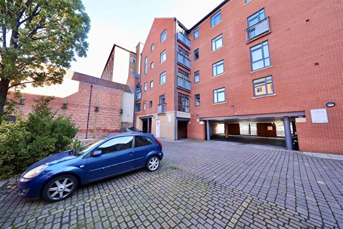2 Bedroom House For Sale In Trinity Wharf, High Street, Hull, HU1
