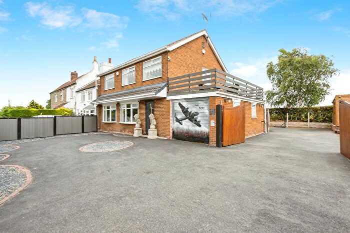 4 Bedroom End Of Terrace House For Sale In Spring Gardens, Cantley, Doncaster, DN3