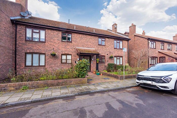 2 Bedroom Apartment To Rent In Eton Square, SL4