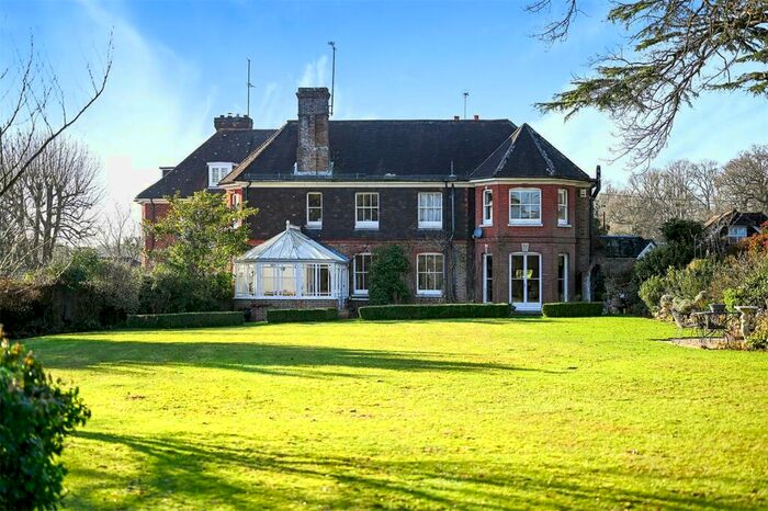 4 Bedroom Link Detached House For Sale In Copyhold Lane, Cuckfield, RH17