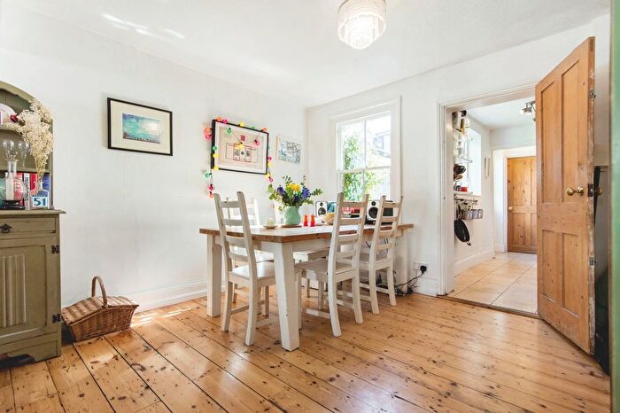 2 Bedroom Terraced House For Sale In Connaught Road, Richmond, TW10