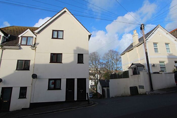 1 Bedroom Flat For Sale In Princes Road, Torquay, Devon, TQ1
