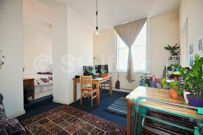1 Bedroom Flat To Rent In Deptford Broadway, London, SE8