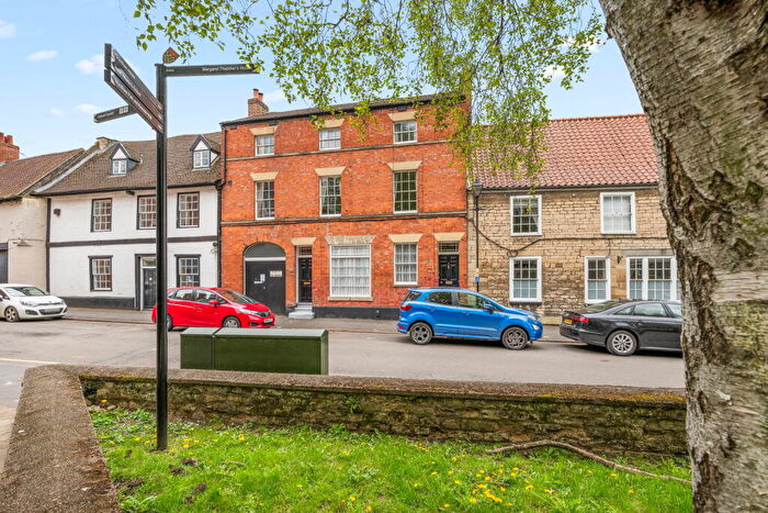 4 Bedroom Town House For Sale In Swinegate In Grantham, NG31