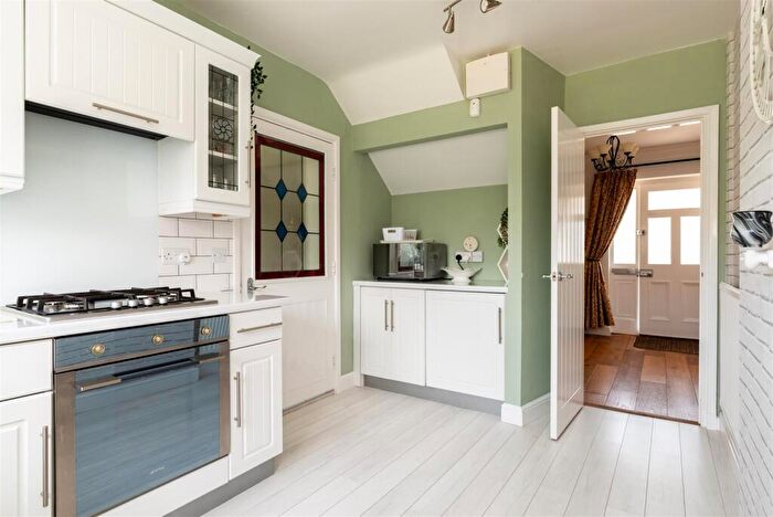 4 Bedroom Detached House For Sale In London Road, Shardlow, Derby, DE72