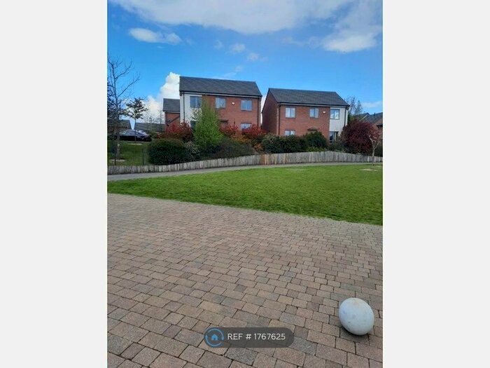 3 Bedroom Detached House To Rent In Greene Way, Salford, M7