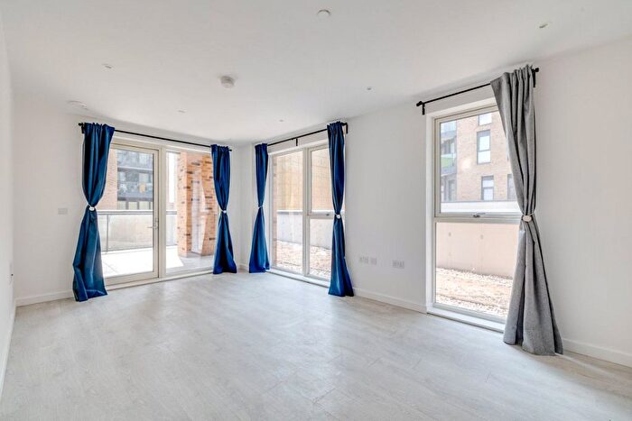 2 Bedroom Flat For Sale In Unity Lane, Hounslow, TW3
