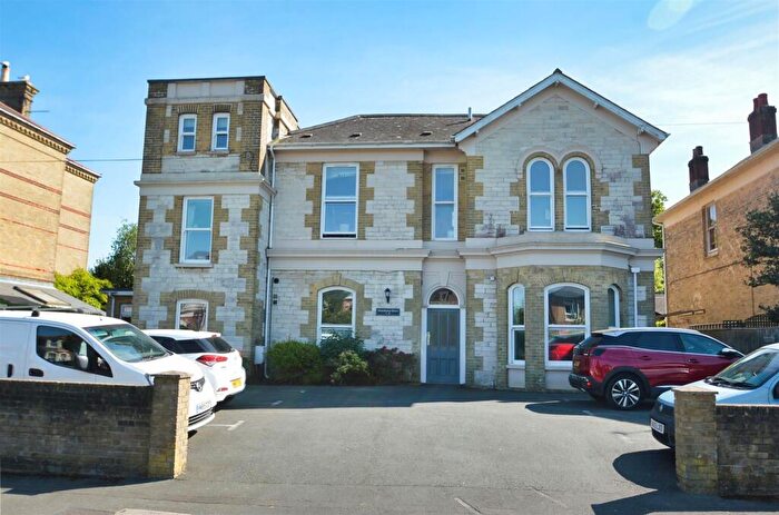 2 Bedroom Flat For Sale In Ryde, PO33