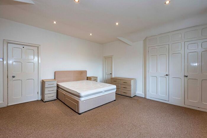 2 Bedroom Apartment To Rent In Newcastle Drive, Nottingham, NG7