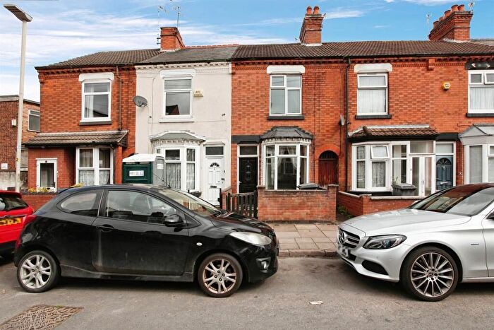 3 Bedroom End Terrace House For Sale In Danvers Road, Leicester, LE3