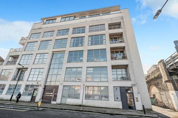 1 Bedroom Flat To Rent In Bethwin Road, London, SE5