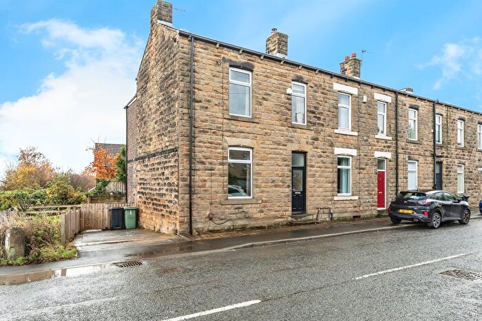 3 Bedroom End Of Terrace House For Sale In Gildersome Lane, Morley, Leeds, LS27