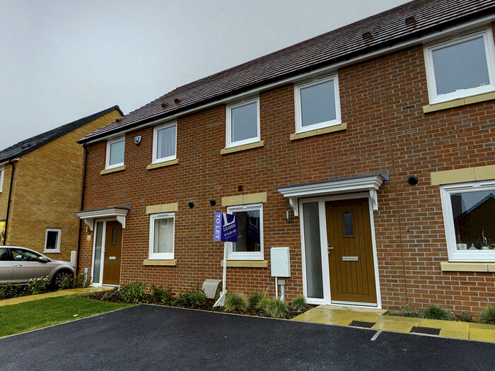 2 Bedroom Semi-Detached House To Rent In Magpie Cresent, NG2