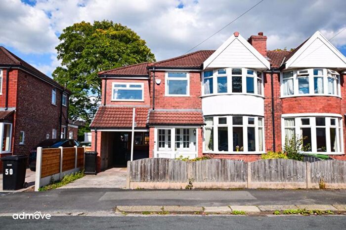 4 Bedroom Semi-detached House For Sale In Chestnut Drive, Sale, M33