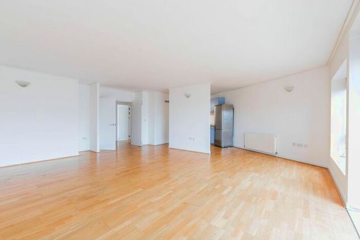 2 Bedroom Flat To Rent In Renaissance Walk, Greenwich, London, SE10