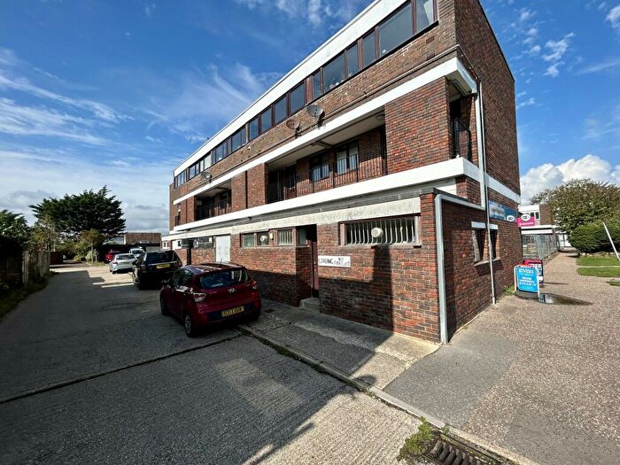 2 Bedroom Apartment To Rent In The Parade, Pagham, Bognor Regis, PO21