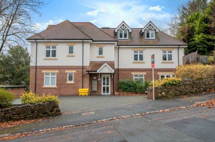 2 Bedroom Flat To Rent In Woodcote Valley Road, West Purley, CR8