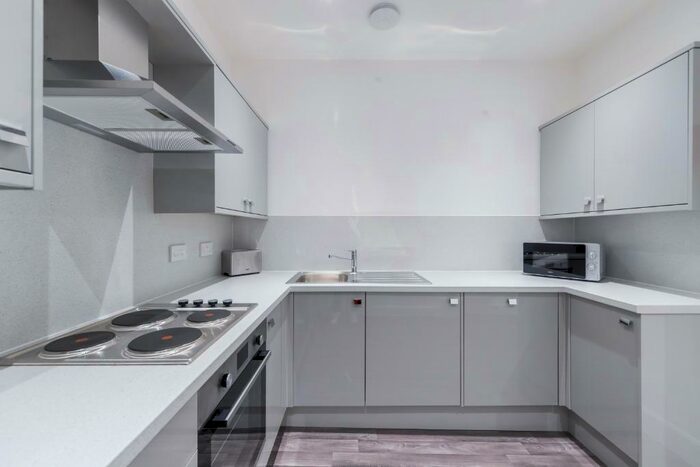 5 Bedroom Flat To Rent In East Claremont Street, New Town, Edinburgh, EH7