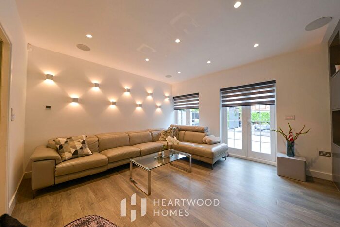 3 Bedroom End Of Terrace House For Sale In Beningfield Drive, London Colney, St. Albans, AL2