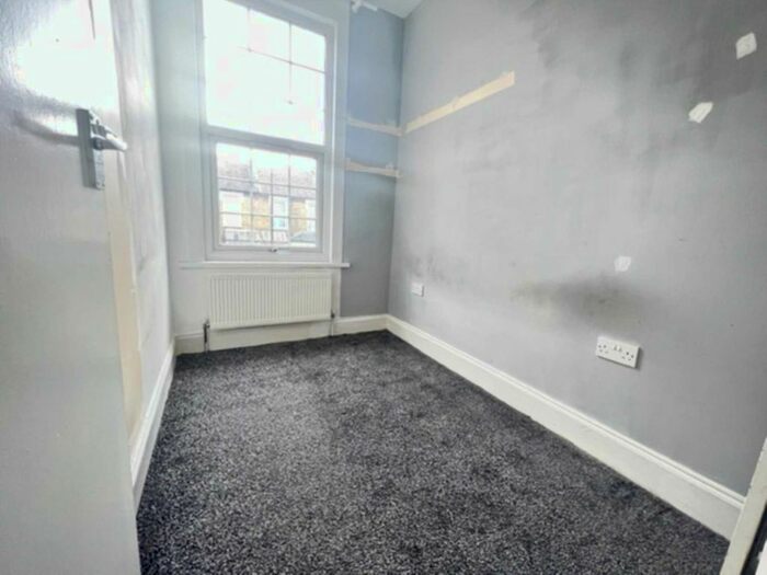 3 Bedroom Semi-Detached House To Rent In Hatherley Gardens, London, E6