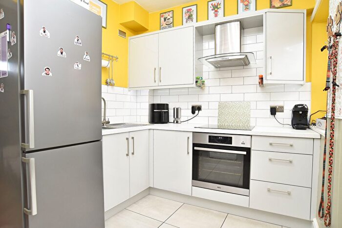 2 Bedroom Terraced House For Sale In Ashfield Road, Harrogate, HG1