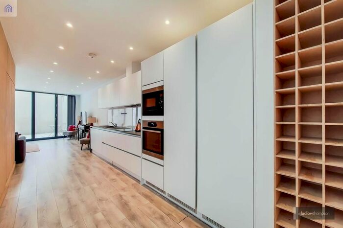 2 Bedroom Flat To Rent In Grange Road, London, SE1