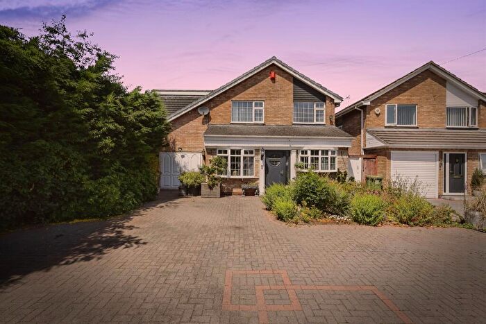 5 Bedroom Detached House For Sale In Chester Road, Kingshurst, Birmingham, B36