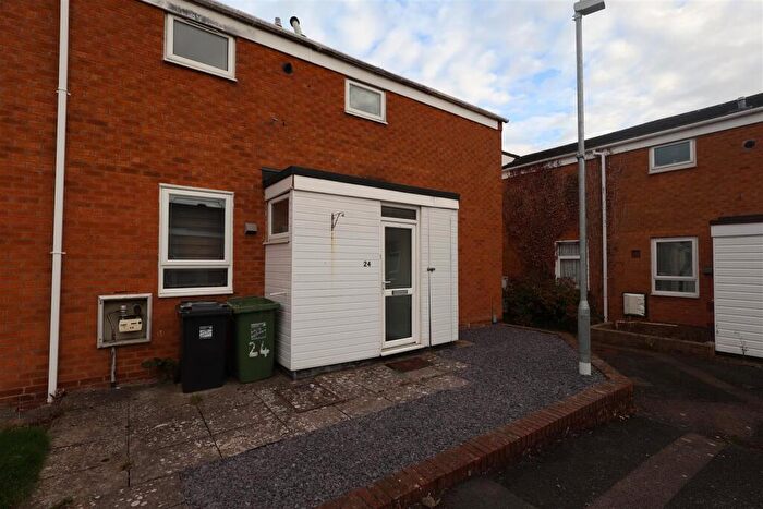 3 Bedroom End Of Terrace House To Rent In Grendon Close, Redditch, B98