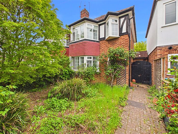 3 Bedroom Terraced House To Rent In Lock Road, Richmond, TW10