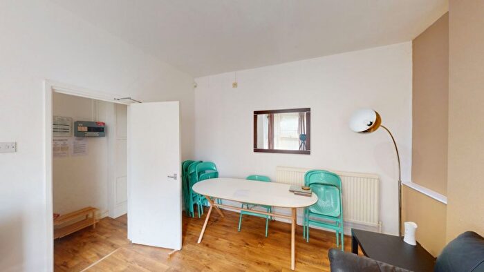 5 Bedroom Semi-Detached House To Rent In Noel Street, Nottingham, NG7