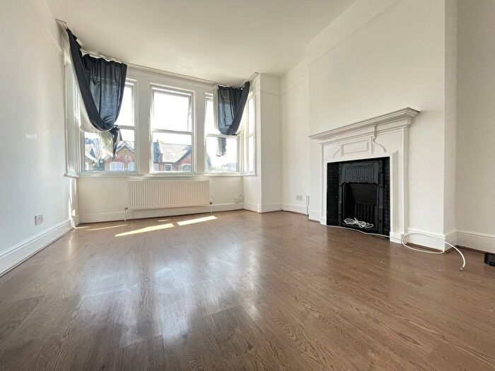 3 Bedroom Flat To Rent In Rosslyn Crescent, Harrow-On-The-Hill, Harrow, HA1
