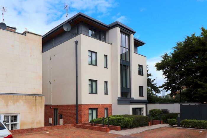 1 Bedroom Apartment To Rent In Southgate Street, Gloucester, GL1