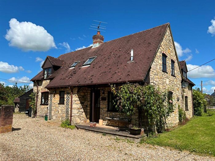3 Bedroom Detached House For Sale In Well Cottage, Marnhull, Sturminster Newton, DT10
