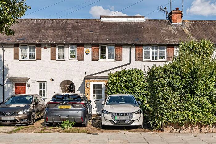 3 Bedroom Semi-Detached House For Sale In Highfield Road, Acton, London, W3