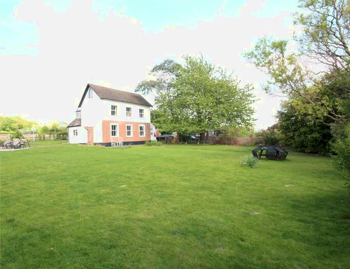 3 Bedroom Detached House To Rent In Danns Lane, Wateringbury, Maidstone, Kent, ME18