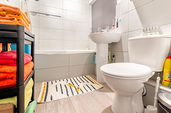 2 Bedroom Flat For Sale In Highcroft Road, Birmingham, B23