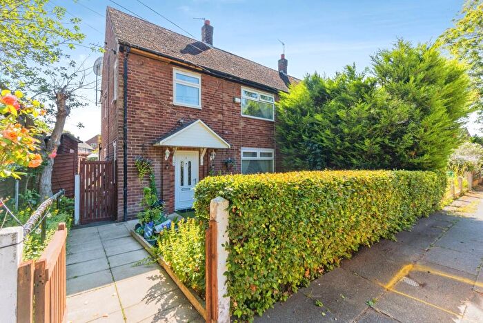 4 Bedroom Semi-Detached House For Sale In Gosforth Walk, Manchester, Greater Manchester, M23