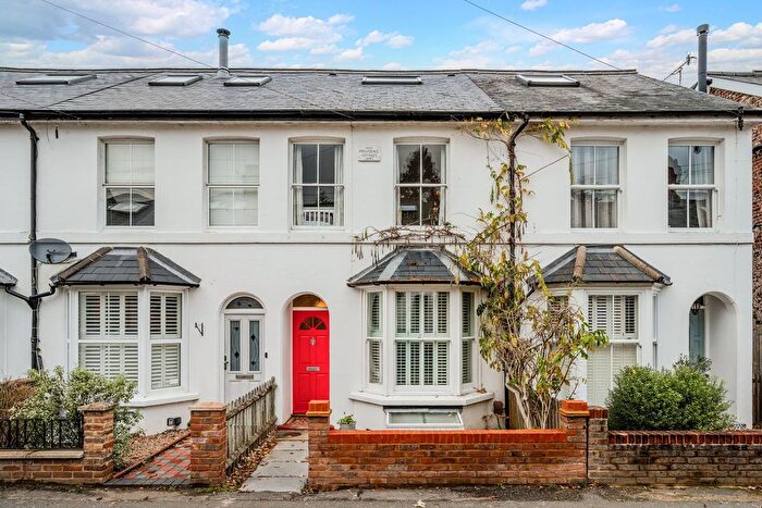 3 Bedroom Terraced House For Sale In Albion Road, Reigate, RH2