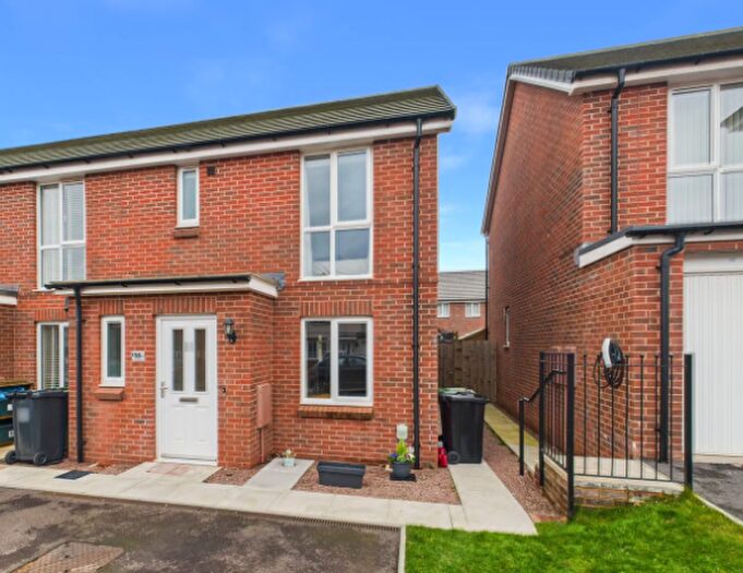 3 Bedroom End Terrace House For Sale In Kingfisher Drive, Lydney, GL15