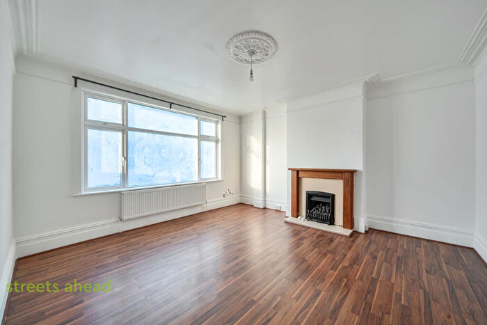 4 Bedroom Terraced House To Rent In Malvern Road, Thornton Heath, CR7