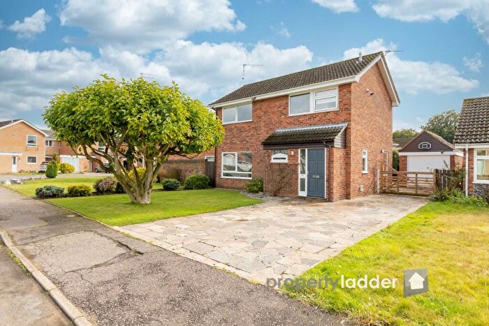 3 Bedroom Detached House For Sale In Kings Road, Coltishall, NR12