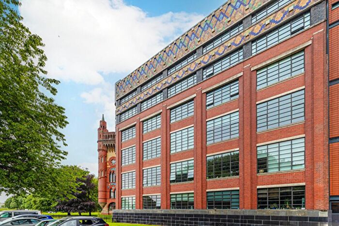2 Bedroom Apartment For Sale In Templeton Court, Glasgow City, G40